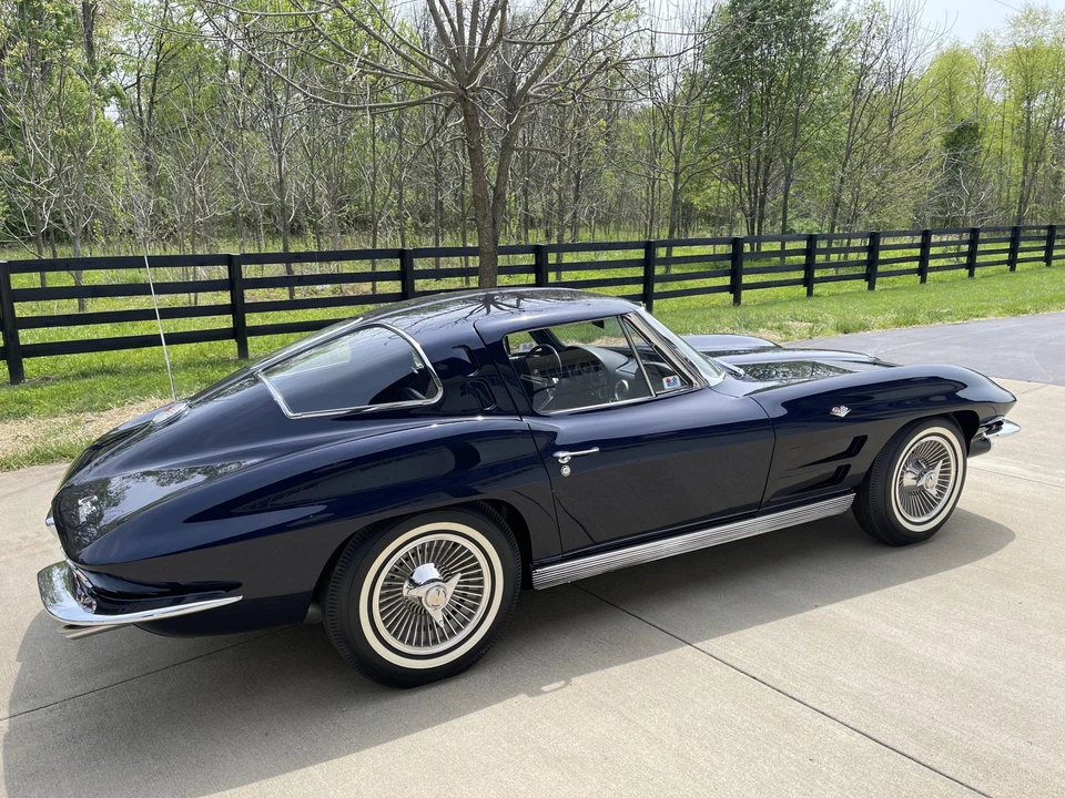 1963 Chevrolet Corvette C2 - Image 8 of 31