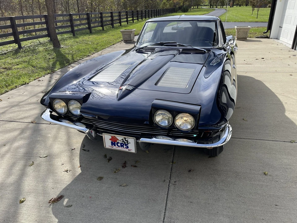 1963 Chevrolet Corvette C2 - Image 19 of 31