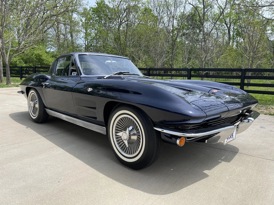 1963 Chevrolet Corvette C2 - Image 11 of 31