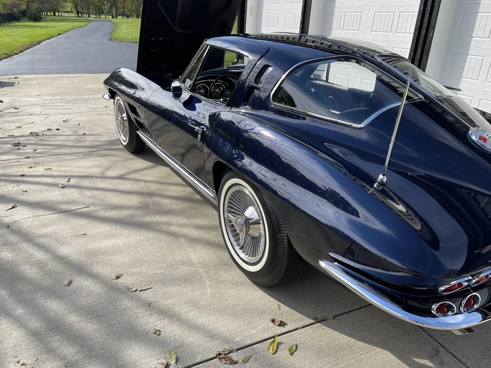 1963 Chevrolet Corvette C2 - Image 18 of 31