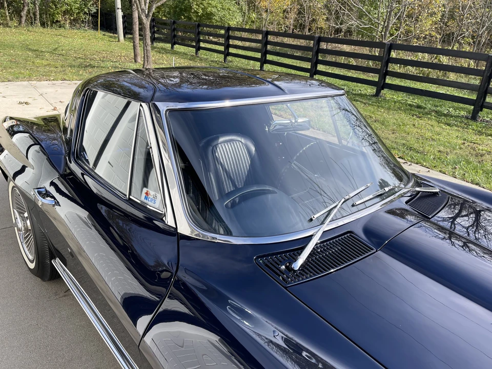 1963 Chevrolet Corvette C2 - Image 23 of 31