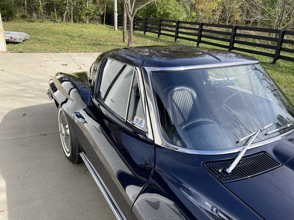 1963 Chevrolet Corvette C2 - Image 22 of 31