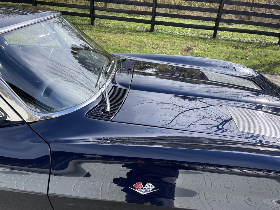 1963 Chevrolet Corvette C2 - Image 24 of 31