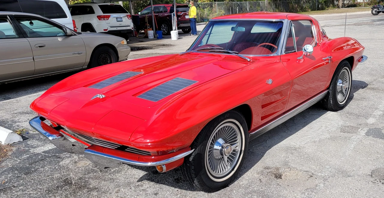1963 Chevrolet Corvette C2 - Image 6 of 31