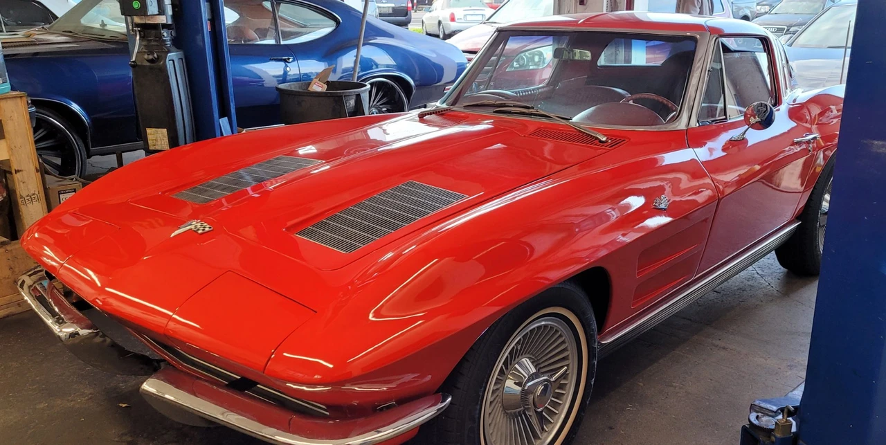 1963 Chevrolet Corvette C2 - Image 5 of 31