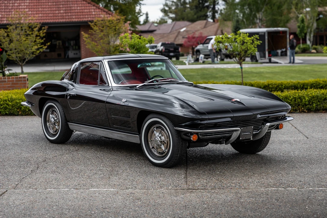 1963 Chevrolet Corvette C2 - Image 21 of 31