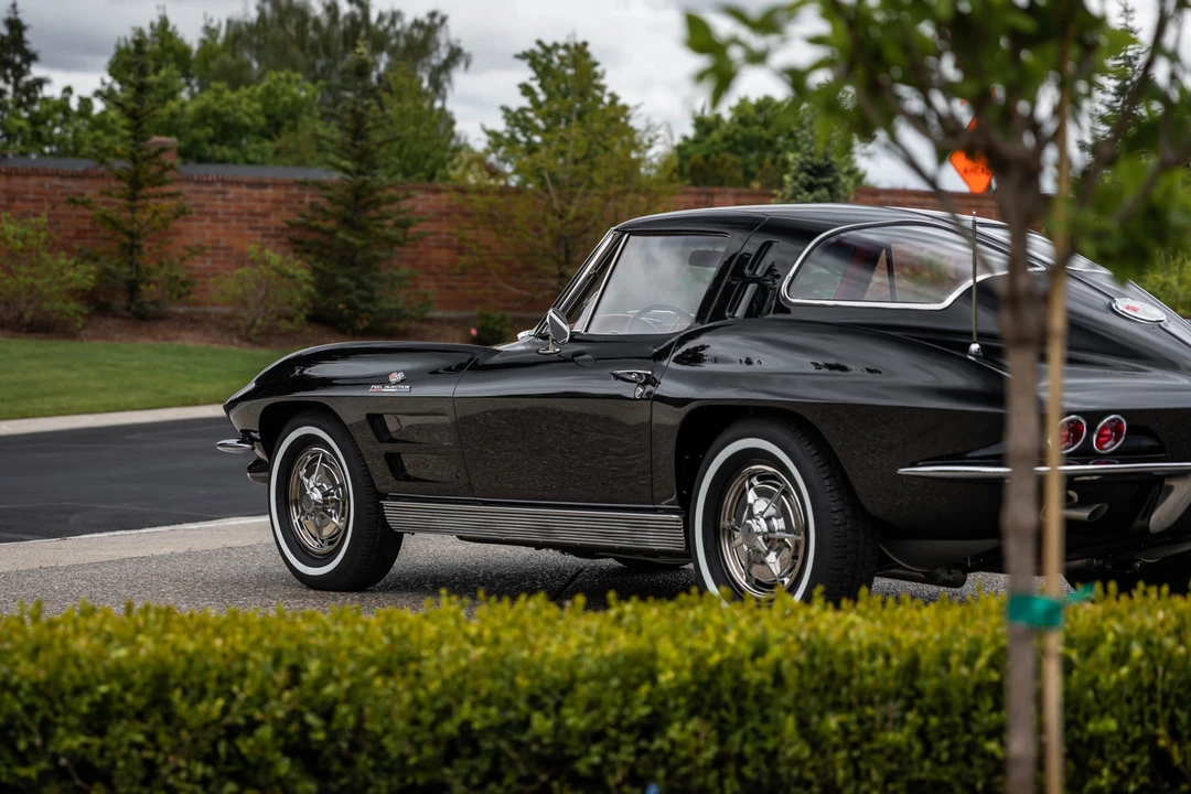 1963 Chevrolet Corvette C2 - Image 24 of 31