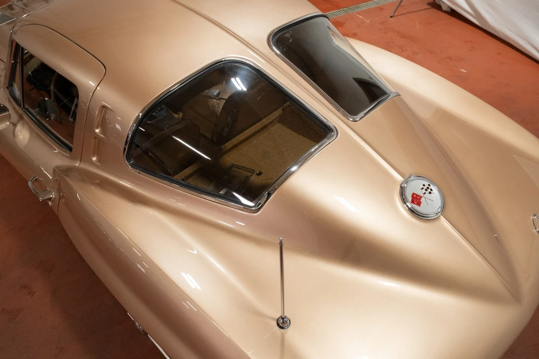 1963 Chevrolet Corvette C2 - Image 20 of 31