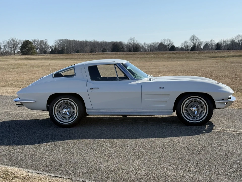 1963 Chevrolet Corvette C2 - Image 21 of 31