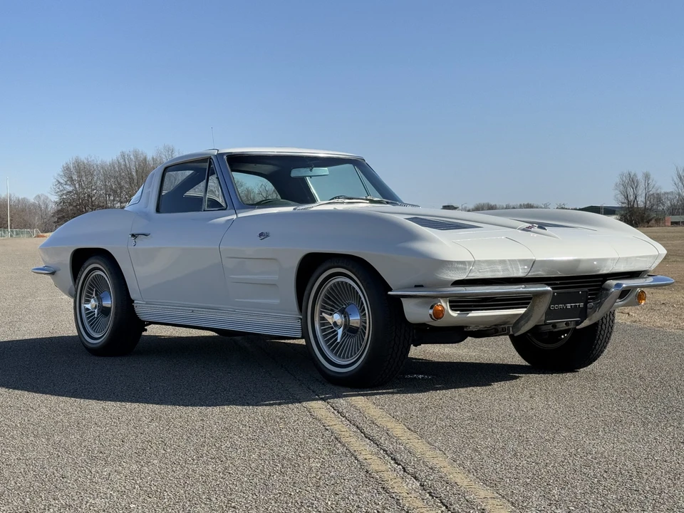 1963 Chevrolet Corvette C2 - Image 17 of 31