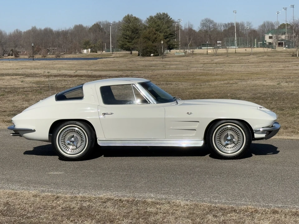 1963 Chevrolet Corvette C2 - Image 22 of 31