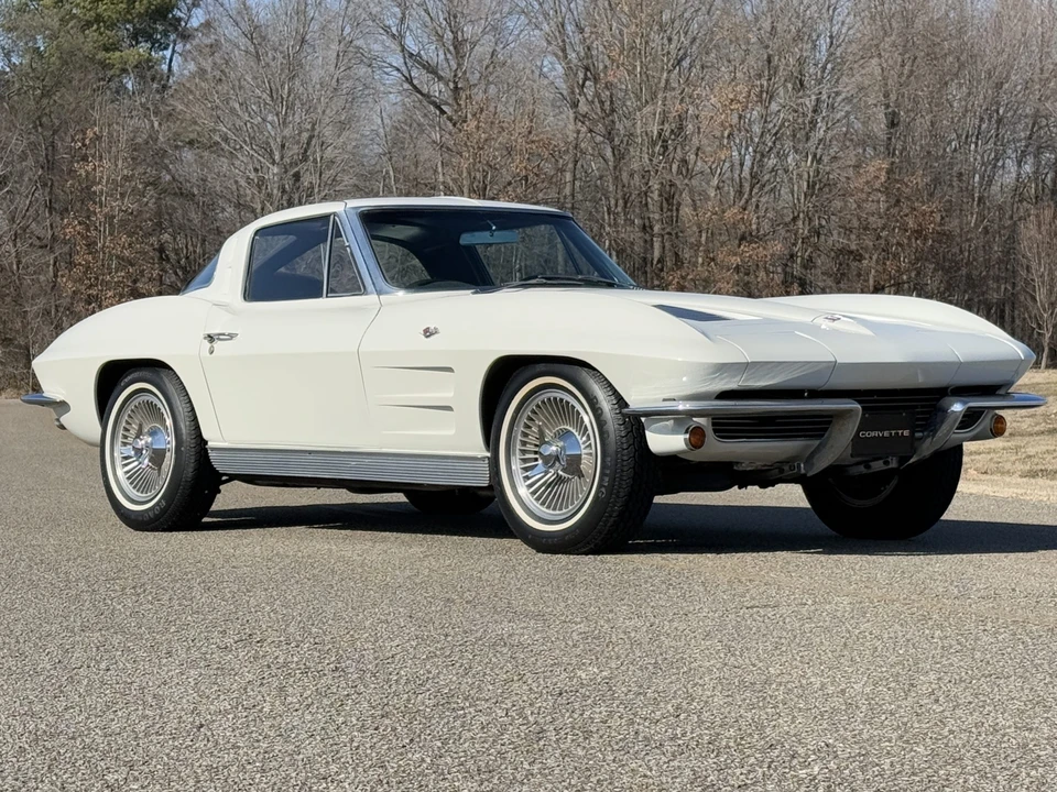 1963 Chevrolet Corvette C2 - Image 15 of 31