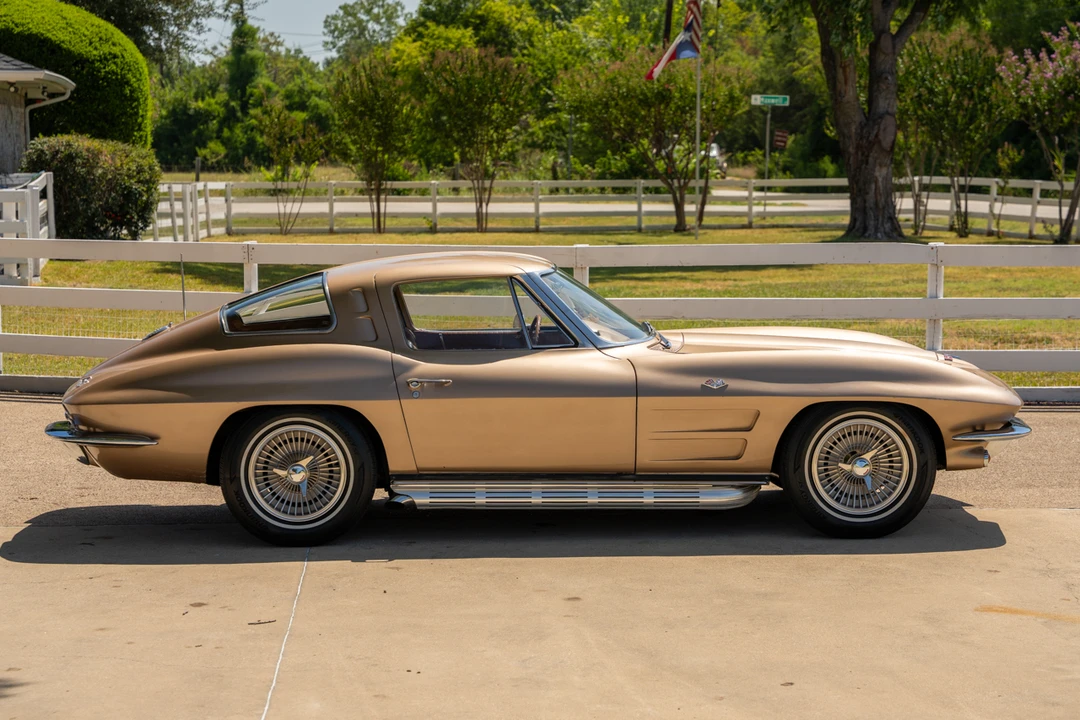 1963 Chevrolet Corvette C2 - Image 8 of 31