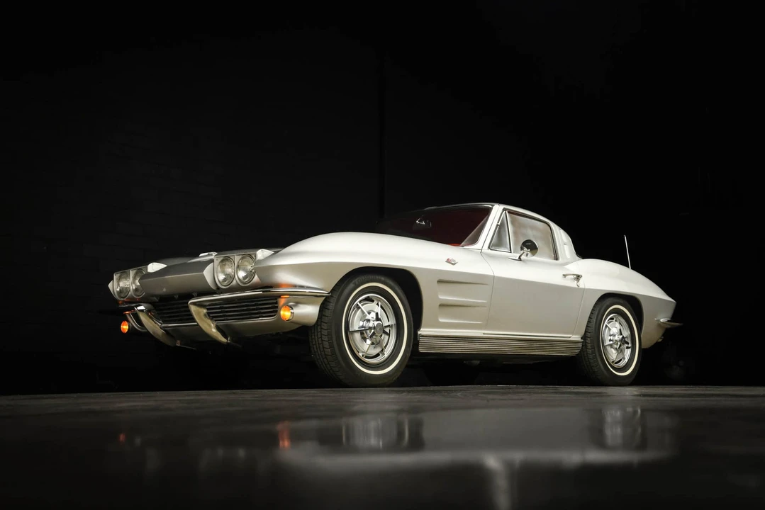1963 Chevrolet Corvette C2 - Image 16 of 31