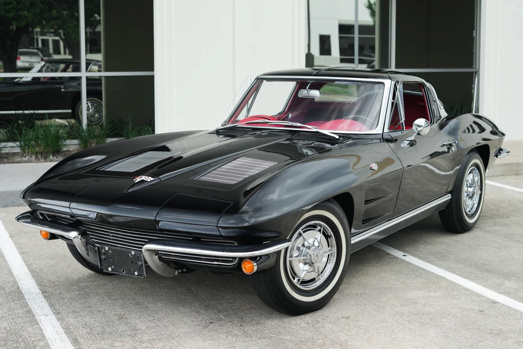 1963 Chevrolet Corvette C2 - Image 4 of 31