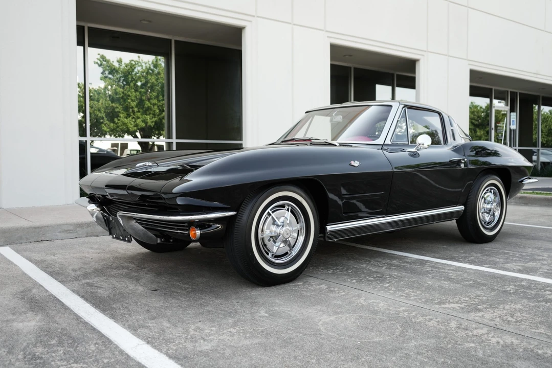 1963 Chevrolet Corvette C2 - Image 6 of 31