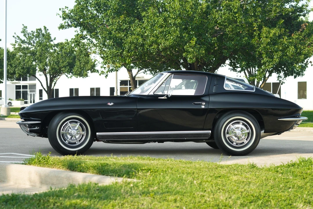 1963 Chevrolet Corvette C2 - Image 9 of 31