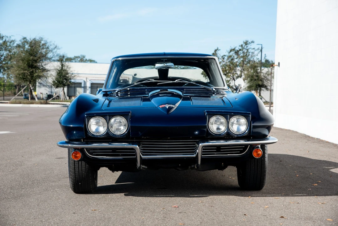1963 Chevrolet Corvette C2 - Image 6 of 31