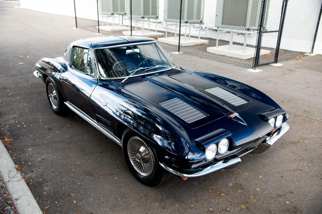 1963 Chevrolet Corvette C2 - Image 13 of 31