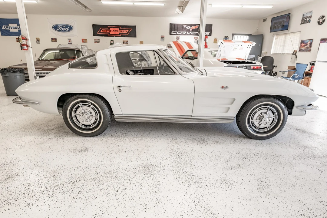 1963 Chevrolet Corvette C2 - Image 10 of 31