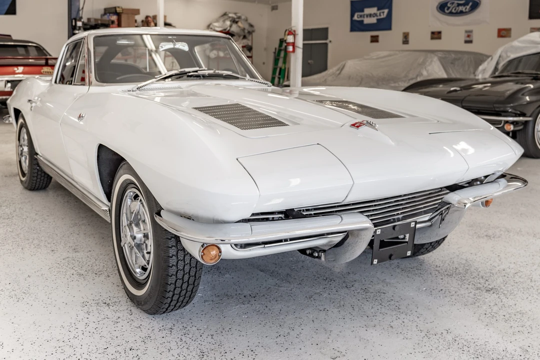 1963 Chevrolet Corvette C2 - Image 11 of 31