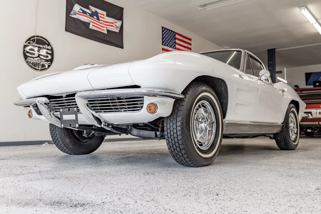 1963 Chevrolet Corvette C2 - Image 17 of 31