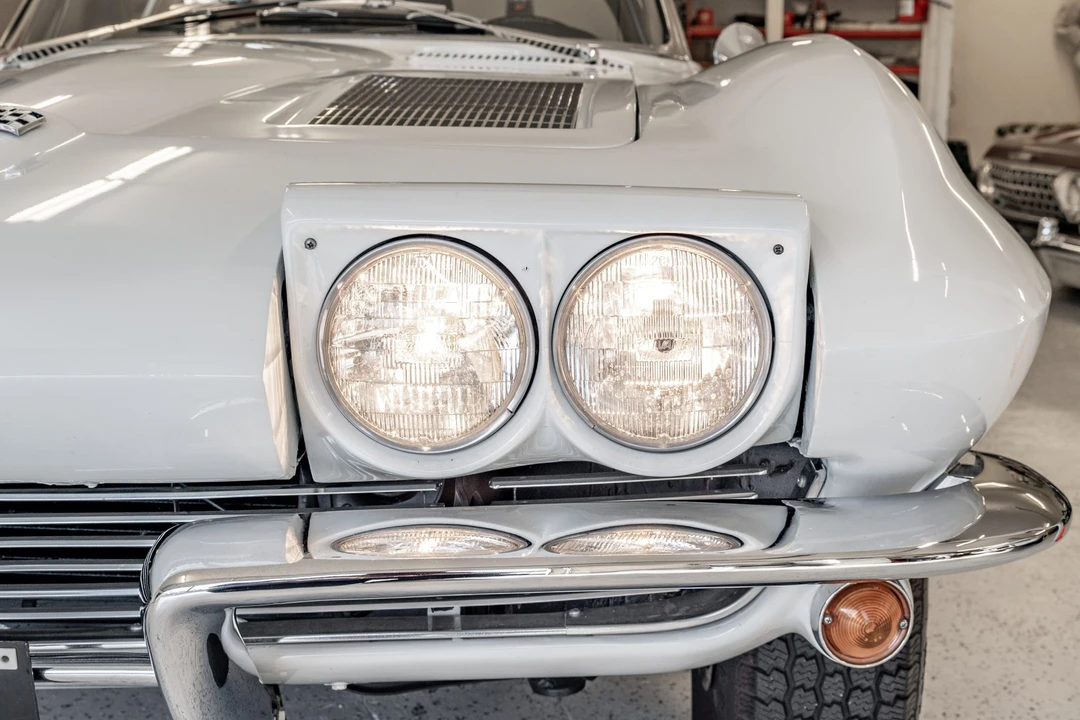 1963 Chevrolet Corvette C2 - Image 20 of 31