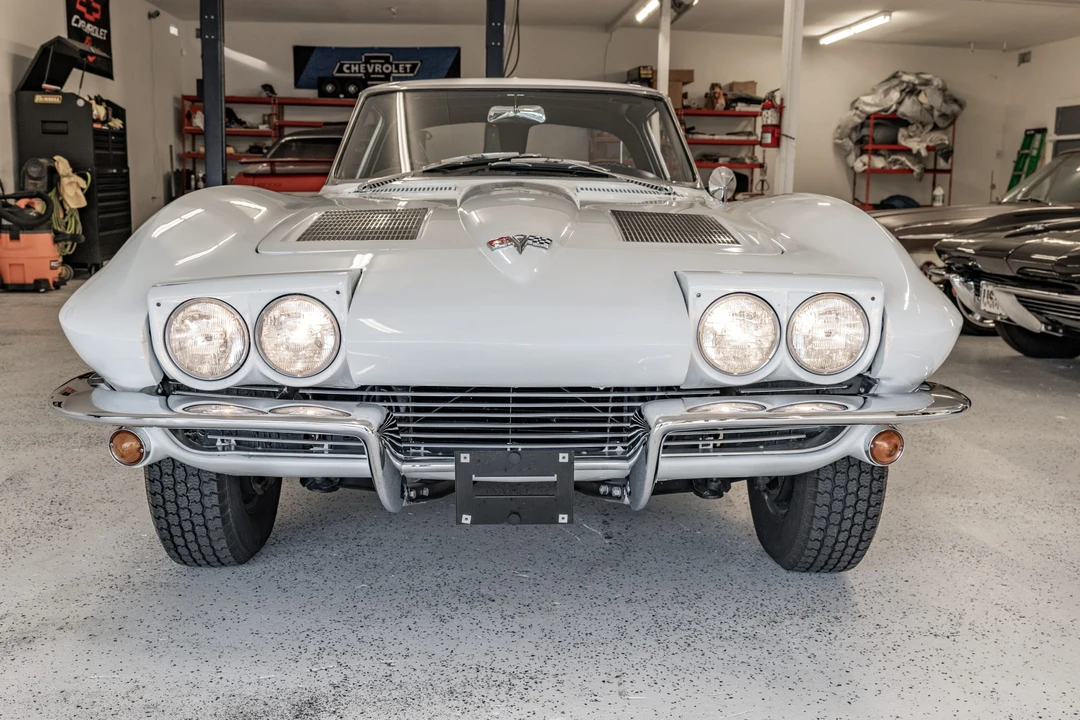1963 Chevrolet Corvette C2 - Image 15 of 31