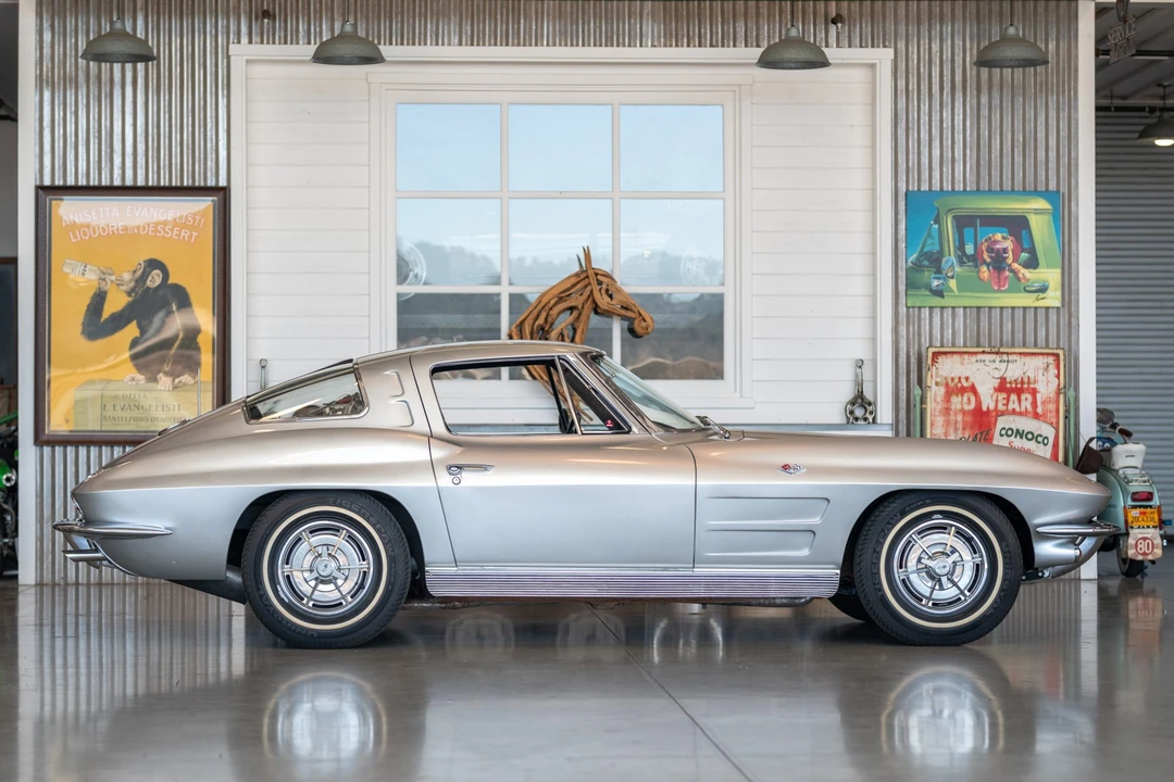 1963 Chevrolet Corvette C2 - Image 20 of 31