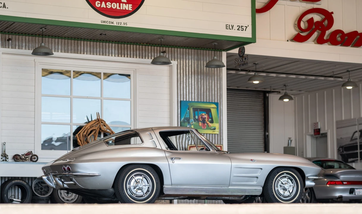 1963 Chevrolet Corvette C2 - Image 25 of 31
