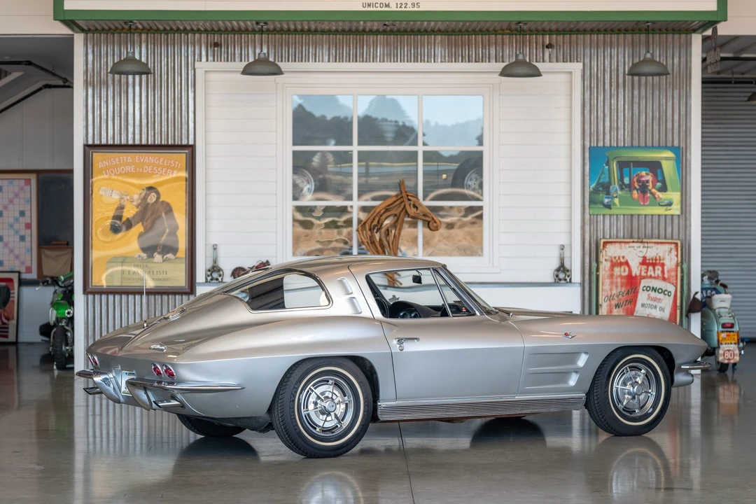 1963 Chevrolet Corvette C2 - Image 28 of 31