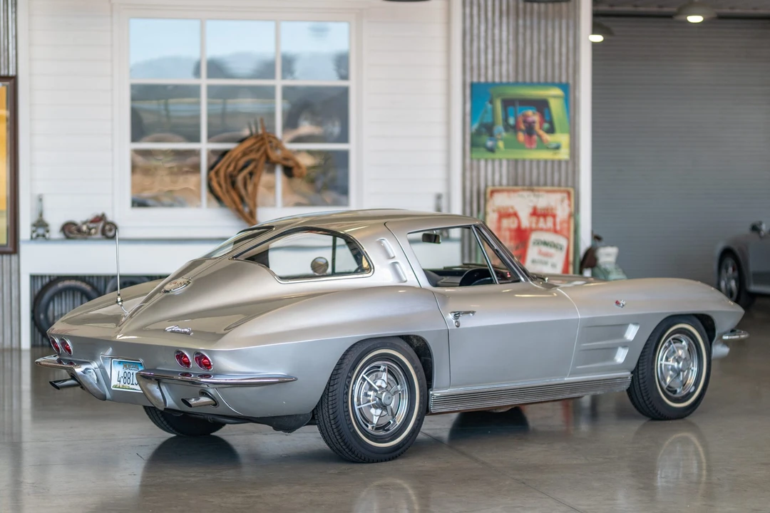 1963 Chevrolet Corvette C2 - Image 30 of 31