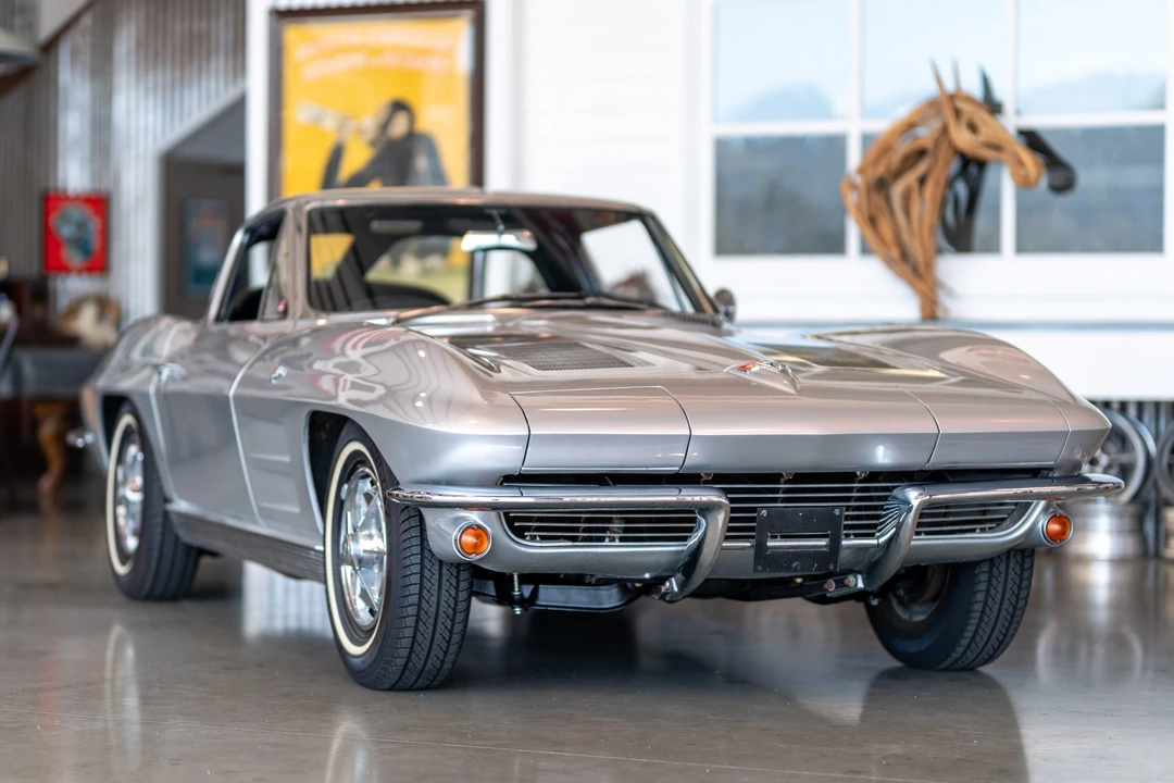 1963 Chevrolet Corvette C2 - Image 10 of 31