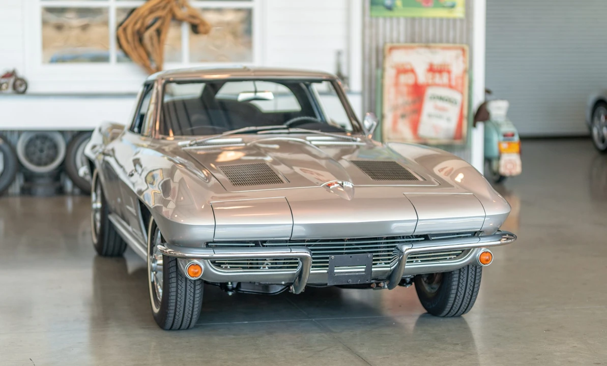 1963 Chevrolet Corvette C2 - Image 8 of 31