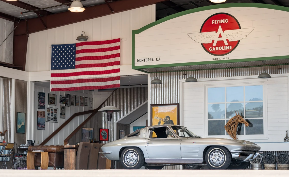 1963 Chevrolet Corvette C2 - Image 17 of 31