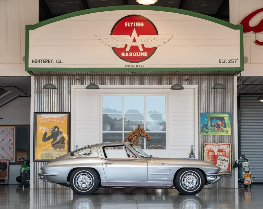1963 Chevrolet Corvette C2 - Image 18 of 31