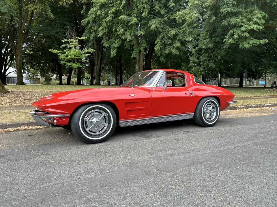 1963 Chevrolet Corvette C2 - Image 8 of 31