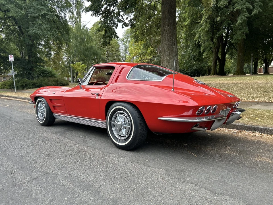 1963 Chevrolet Corvette C2 - Image 11 of 31