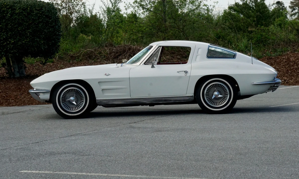 1963 Chevrolet Corvette C2 - Image 11 of 31