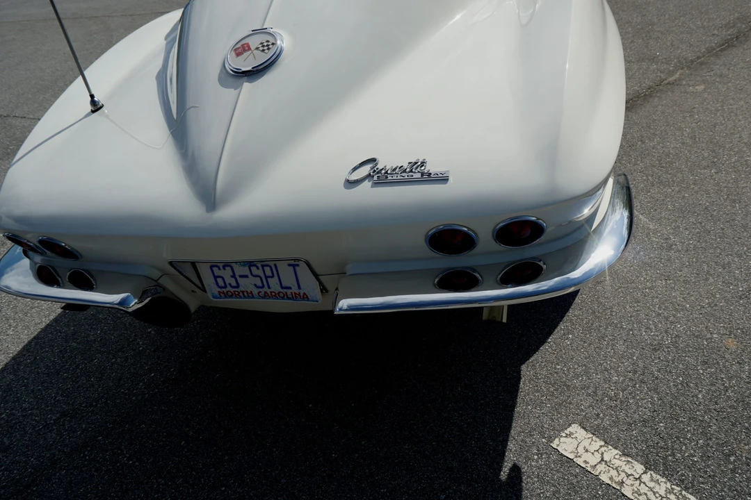 1963 Chevrolet Corvette C2 - Image 18 of 31
