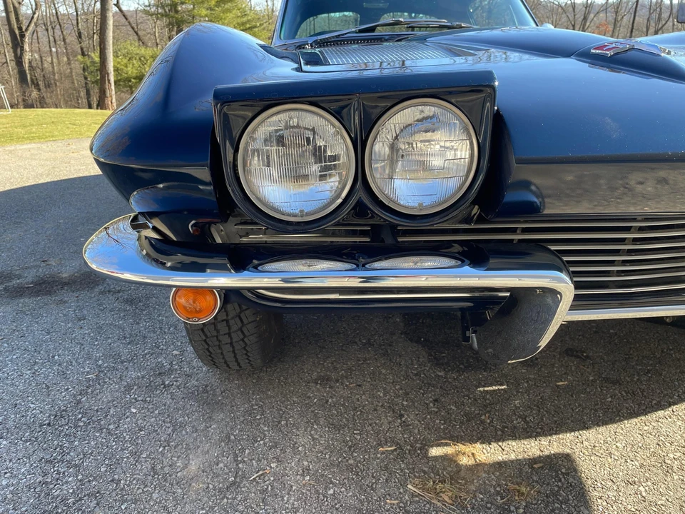 1963 Chevrolet Corvette C2 - Image 27 of 31