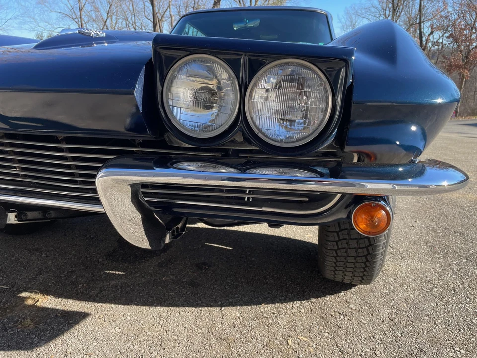 1963 Chevrolet Corvette C2 - Image 28 of 31