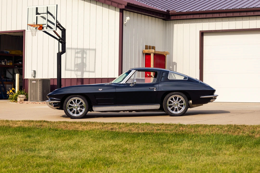 1963 Chevrolet Corvette C2 - Image 6 of 31