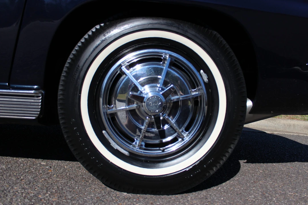 1963 Chevrolet Corvette C2 - Image 30 of 31