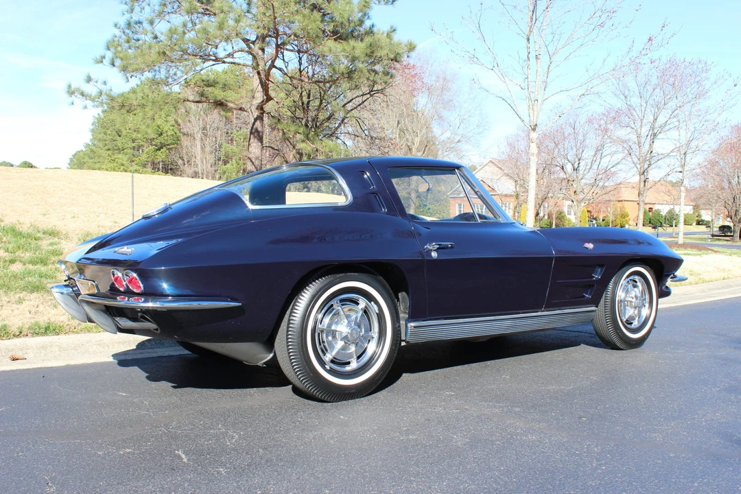 1963 Chevrolet Corvette C2 - Image 11 of 31