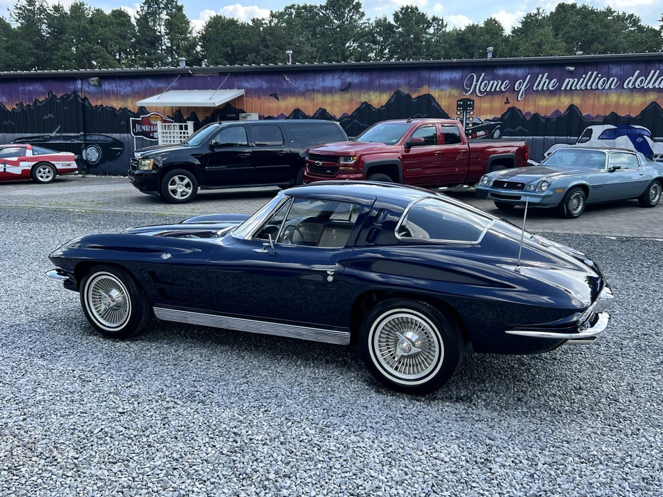 1963 Chevrolet Corvette C2 - Image 17 of 31