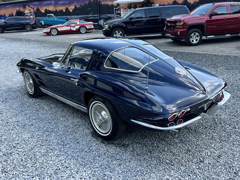 1963 Chevrolet Corvette C2 - Image 19 of 31