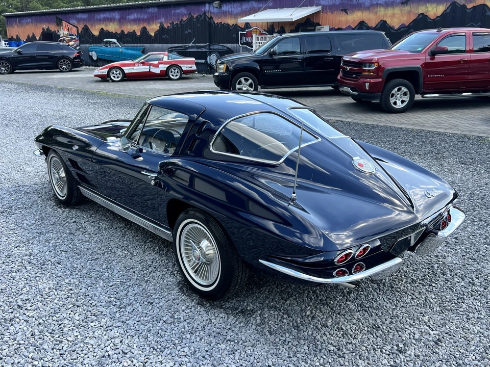 1963 Chevrolet Corvette C2 - Image 20 of 31