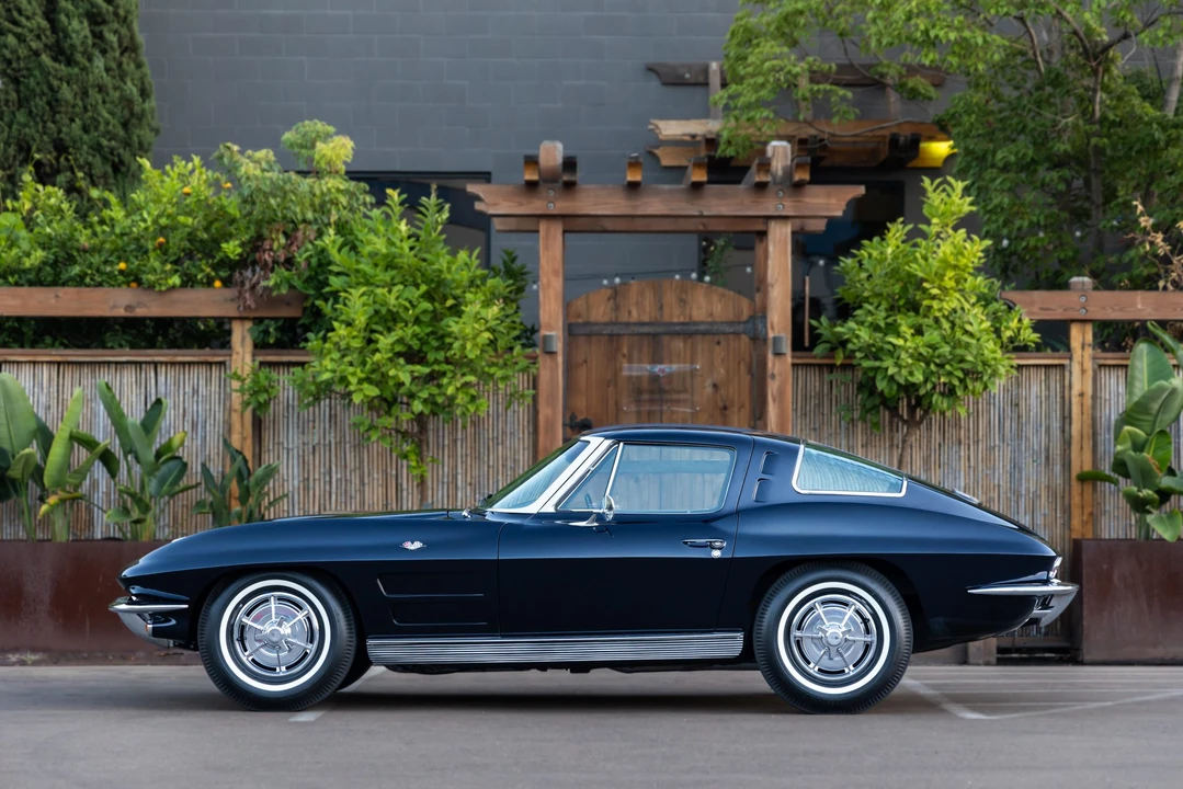 1963 Chevrolet Corvette C2 - Image 13 of 31