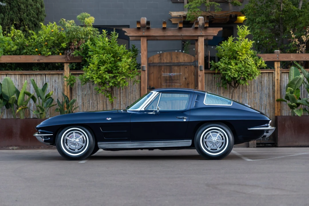 1963 Chevrolet Corvette C2 - Image 14 of 31